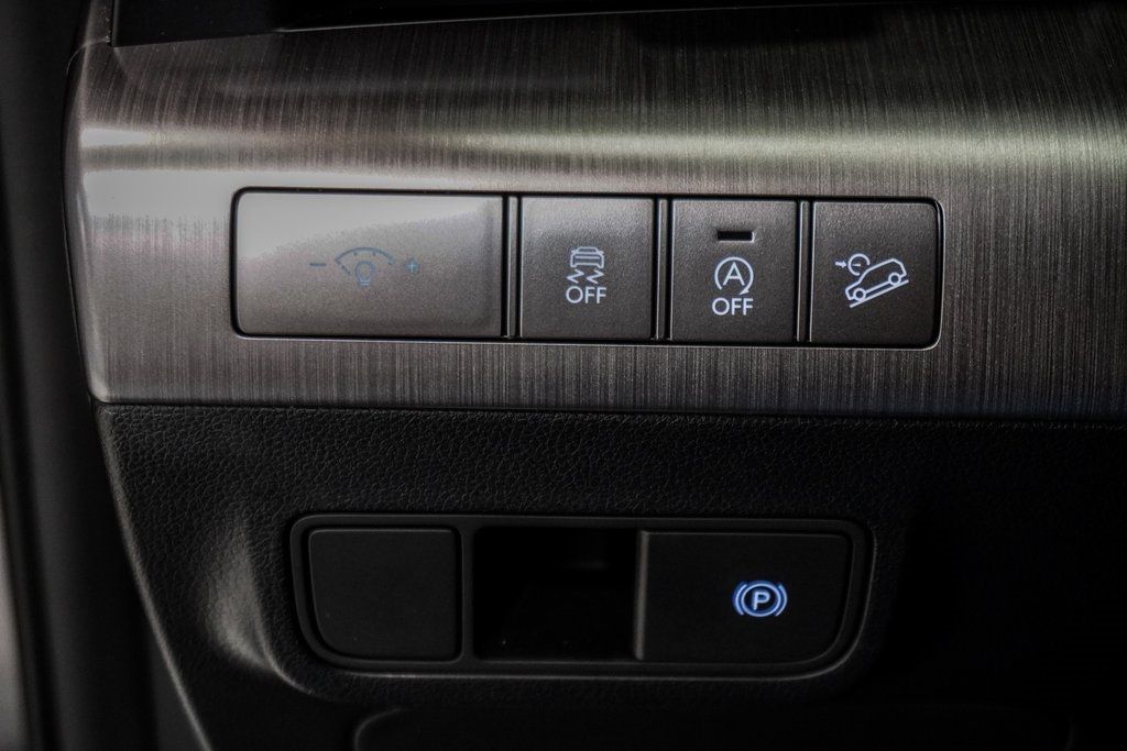 2024 Hyundai Kona SE photo 28