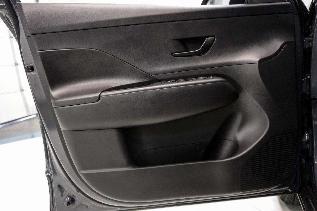 2024 Hyundai Kona SE photo 29