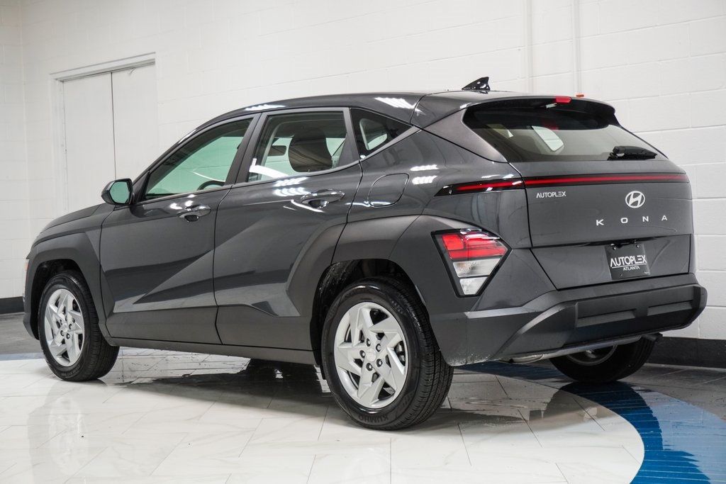 2024 Hyundai Kona SE photo 5