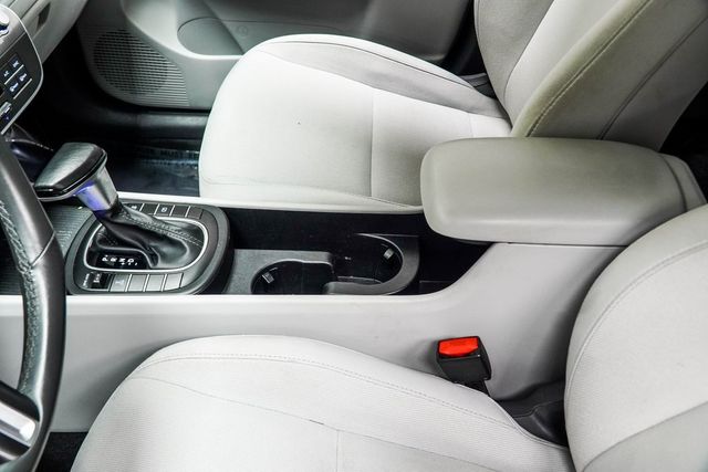 2024 Hyundai Kona SEL - 22956624 - 16