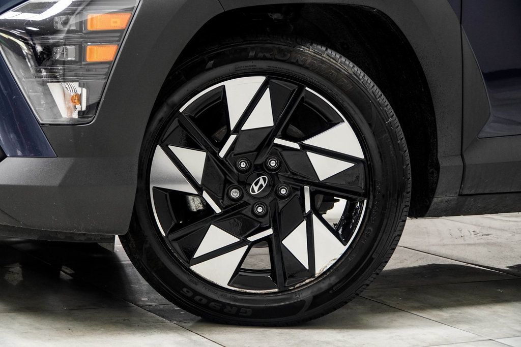 2024 Hyundai Kona SEL photo 2