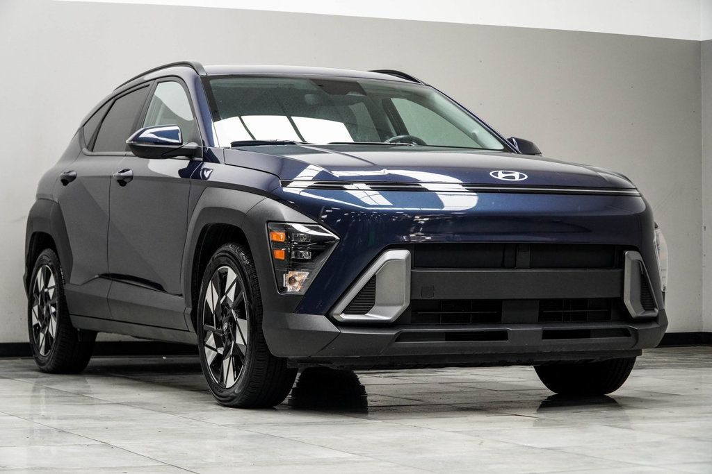 2024 Hyundai Kona SEL photo 3