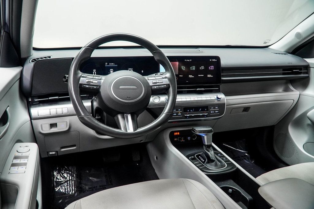 2024 Hyundai Kona SEL photo 4
