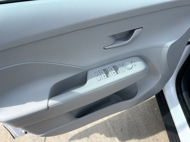 2024 Hyundai Kona SEL FWD - 23025989 - 8