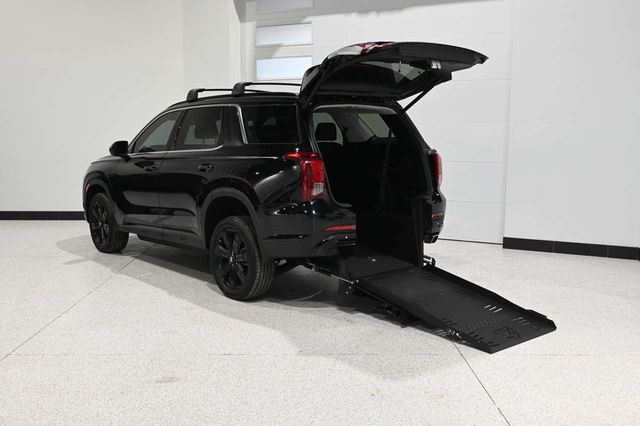 2024 Hyundai Palisade XRT Mobility Handicap SUV - 23089048 - 1