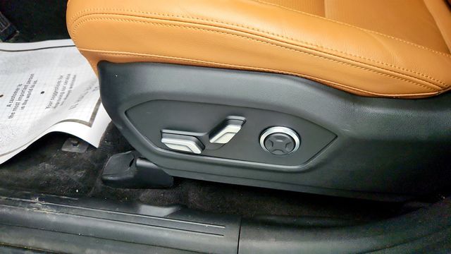 2024 Hyundai Santa Fe Limited AWD with Panoramic Sunroof & Ventilated Leather Seating - 22995754 - 10