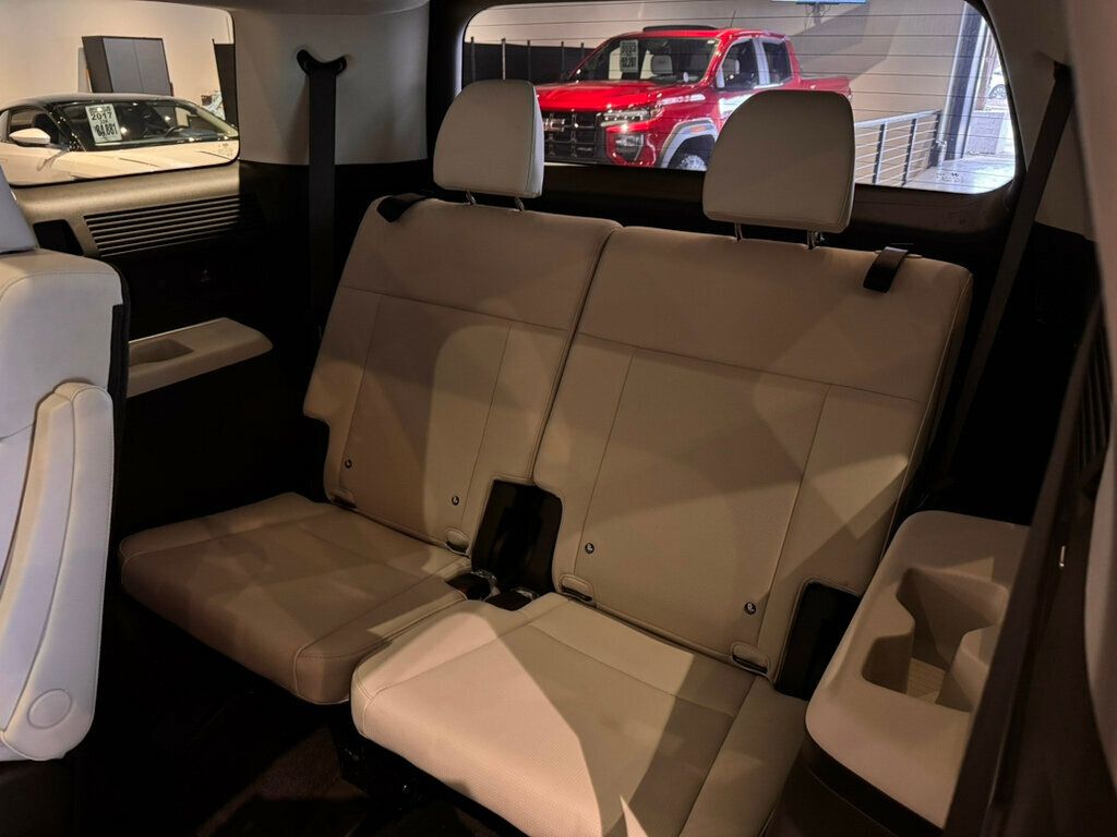 2024 Hyundai Santa Fe LocalTrade/Calligraphy/Htd&CldSeats/PanoRoof/HtdSteerWheel/NAV - 22995255 - 14