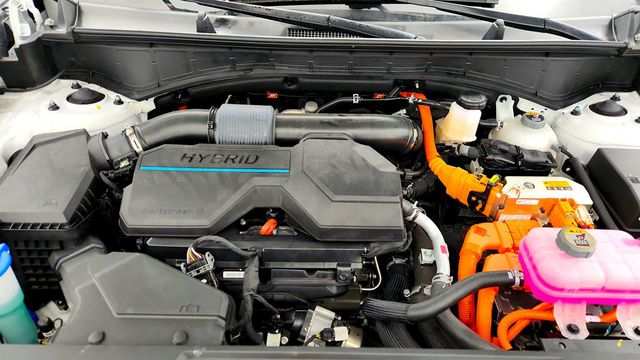 2024 Hyundai Santa Fe Hybrid Calligraphy AWD w/ Panoramic Sunroof - 23000332 - 27