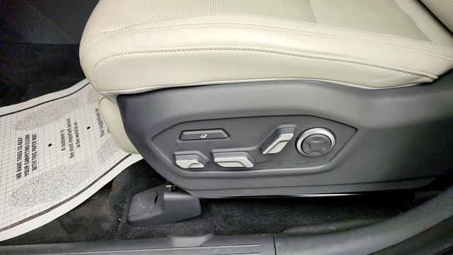 2024 Hyundai Santa Fe Hybrid Calligraphy AWD w/ Tow Hitch - 23019075 - 11