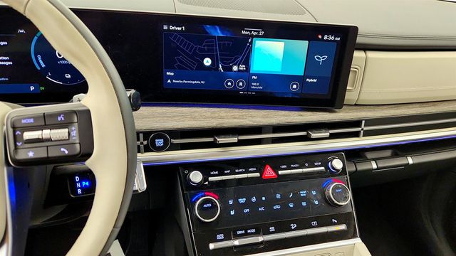 2024 Hyundai Santa Fe Hybrid Calligraphy AWD w/ Tow Hitch - 23019075 - 16