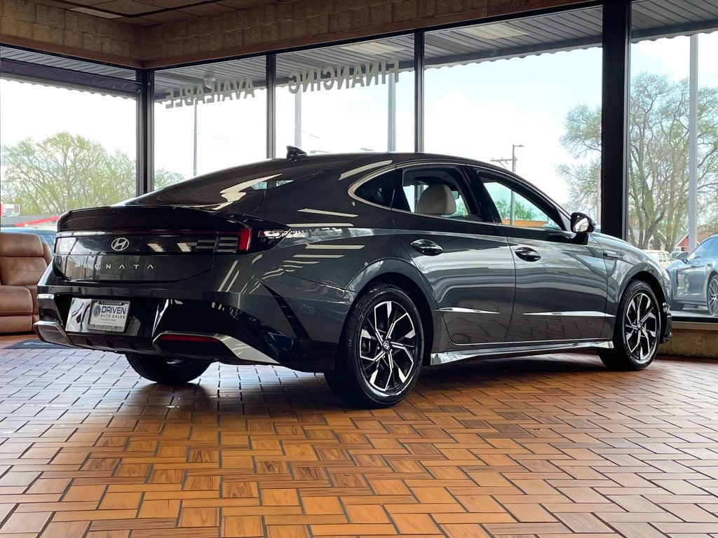 2024 Hyundai Sonata SEL 2.5L - 23015068 - 9
