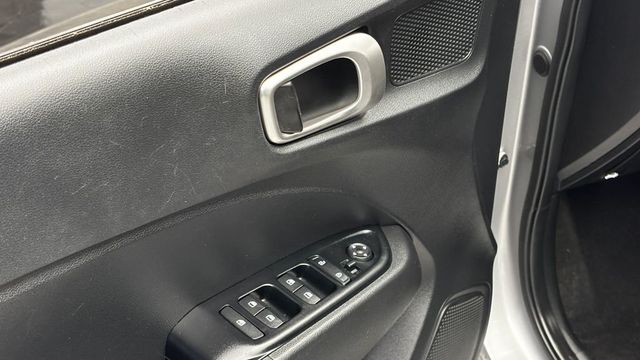 2024 Hyundai Venue SE IVT - 23014793 - 8
