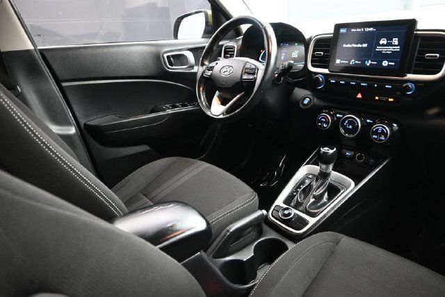 2024 Hyundai Venue SEL IVT - 23080651 - 11
