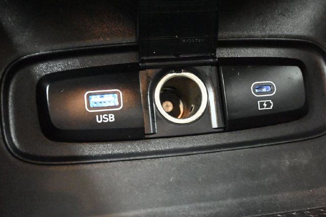 2024 Hyundai Venue SEL IVT - 23080651 - 22