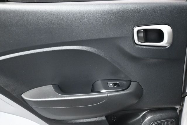2024 Hyundai Venue SEL IVT - 23042421 - 10