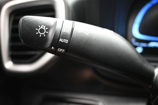 2024 Hyundai Venue SEL IVT - 23042421 - 22