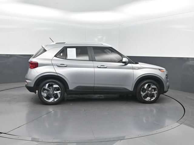 2024 Hyundai Venue SEL IVT - 23042421 - 35