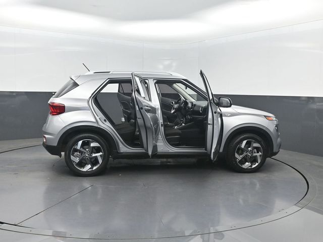 2024 Hyundai Venue SEL IVT - 23042421 - 39