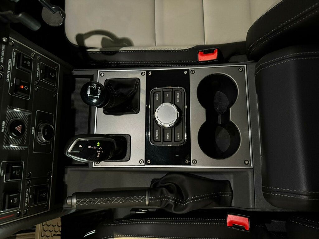 2024 INEOS Grenadier Fieldmaster/4x4/20"Wheels/KingShocks/HtdSeats/AuxSwitches/NAV - 22922715 - 18