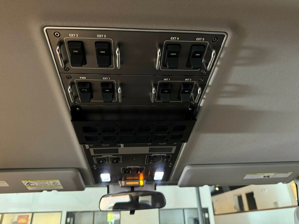 2024 INEOS Grenadier Fieldmaster/4x4/20"Wheels/KingShocks/HtdSeats/AuxSwitches/NAV - 22922715 - 19