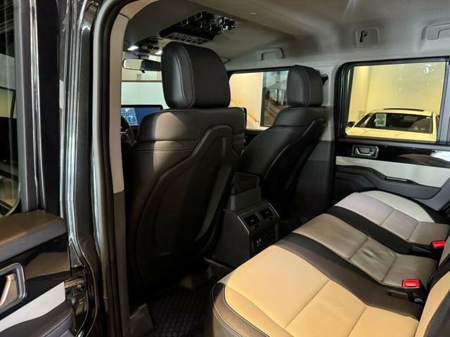 2024 INEOS Grenadier Fieldmaster/4x4/20"Wheels/KingShocks/HtdSeats/AuxSwitches/NAV - 22922715 - 22