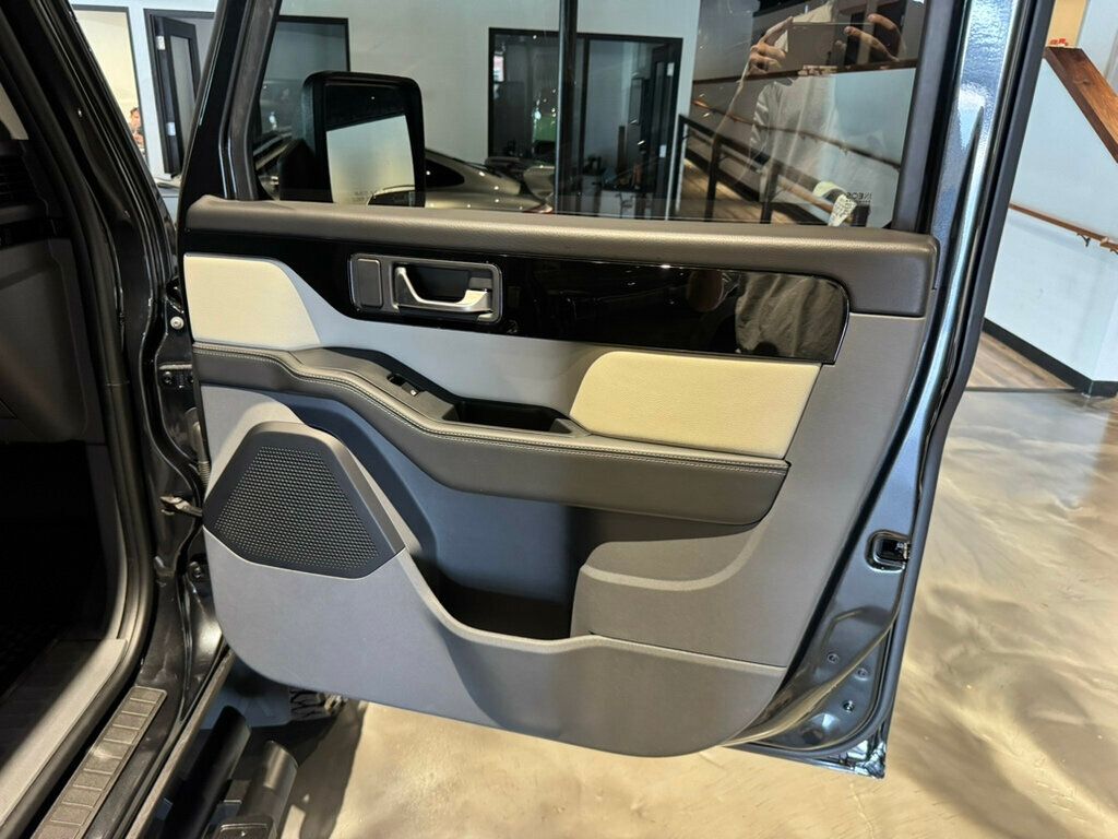 2024 INEOS Grenadier Fieldmaster/4x4/20"Wheels/KingShocks/HtdSeats/AuxSwitches/NAV - 22922715 - 28