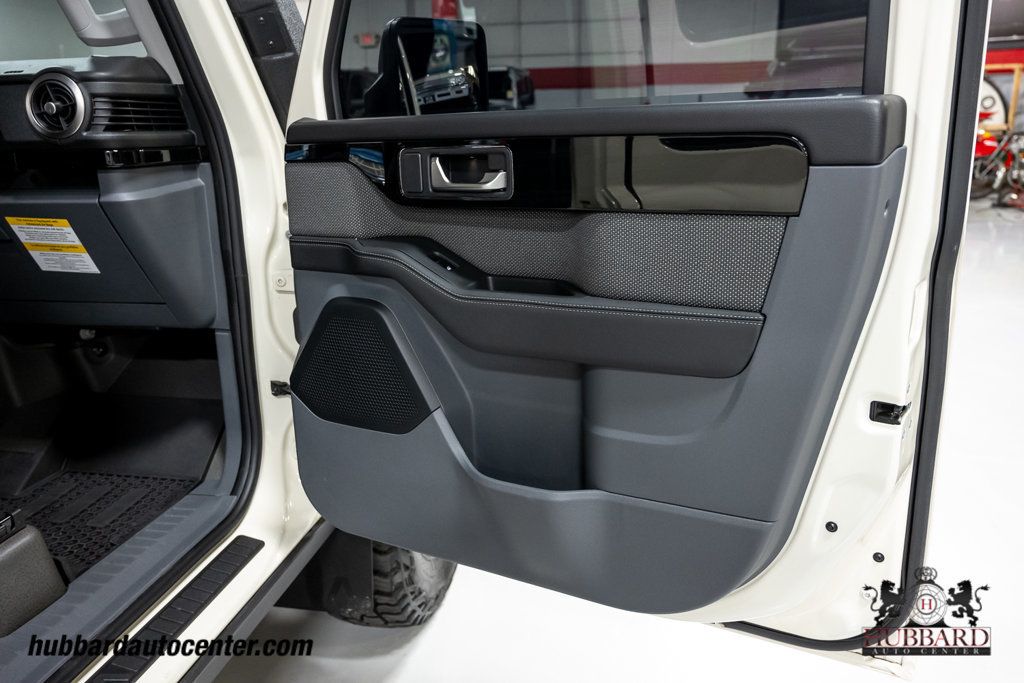 2024 INEOS Grenadier Station Wagon Trialmaster Edition 4x4 - 22983858 - 24