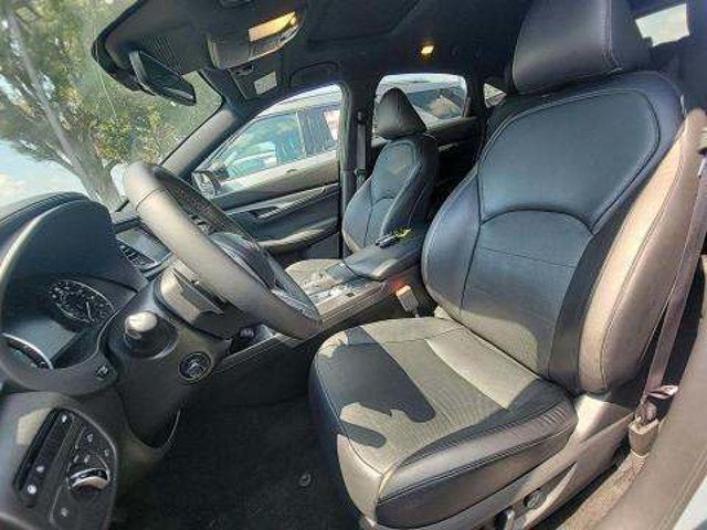 2024 Infiniti QX55 Essential photo 3