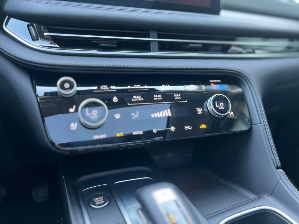 2024 Infiniti QX60 Luxe AWD photo 29