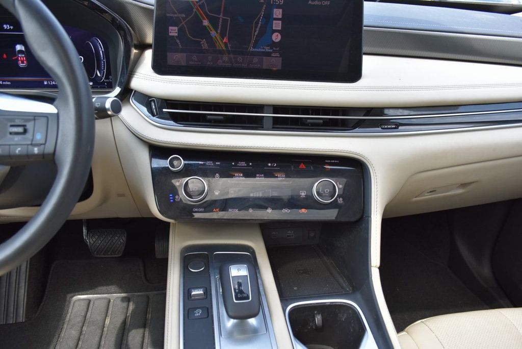 2024 Infiniti QX60 Luxe photo 18