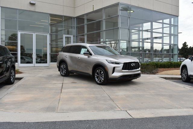 2024 Infiniti QX60 Luxe photo 3