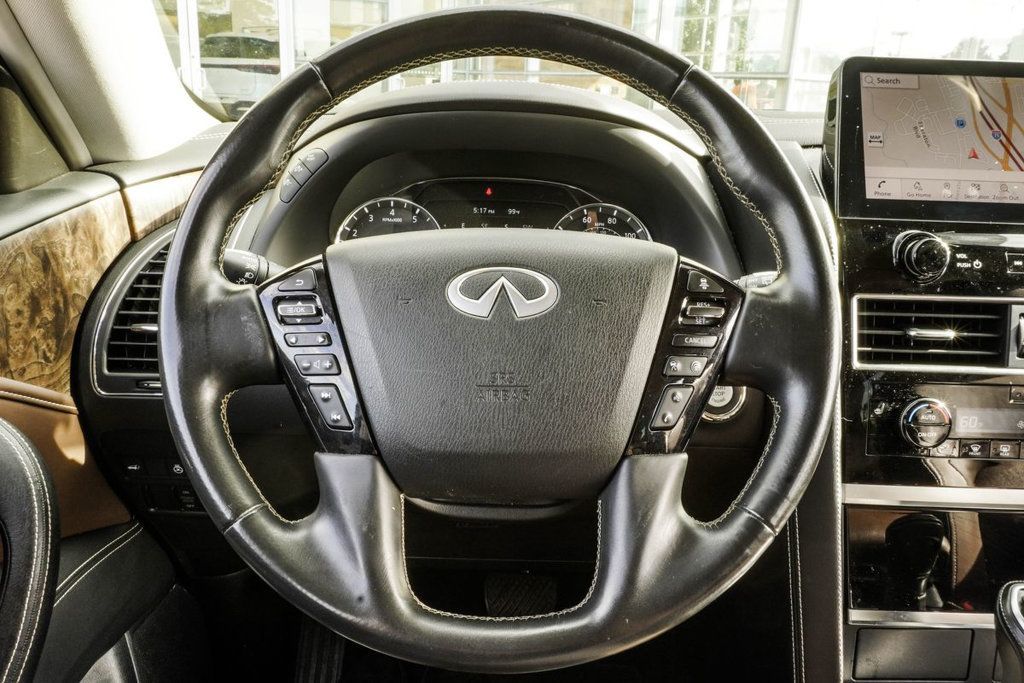 Infiniti QX80 photo 16