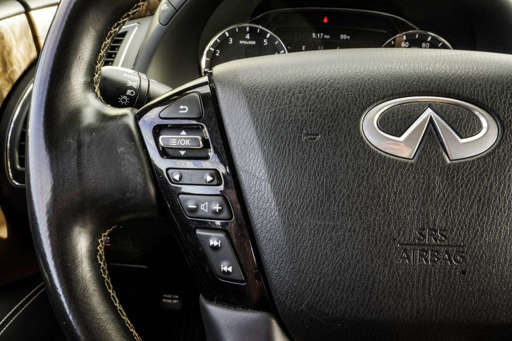 Infiniti QX80 photo 33