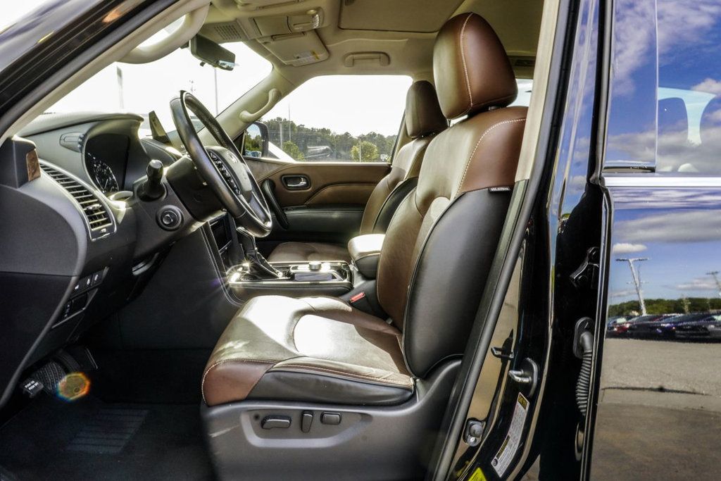 Infiniti QX80 photo 38