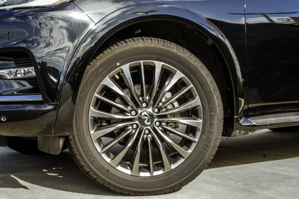 Infiniti QX80 photo 6