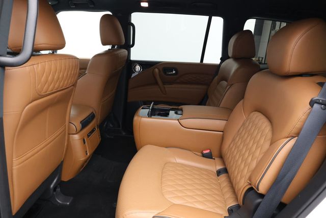 2024 INFINITI QX80 SENSORY AWD w/ Dark Chrome Appearance Pkg & Radiant Kick Plates - 22936766 - 16