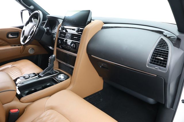 2024 INFINITI QX80 SENSORY AWD w/ Dark Chrome Appearance Pkg & Radiant Kick Plates - 22936766 - 21