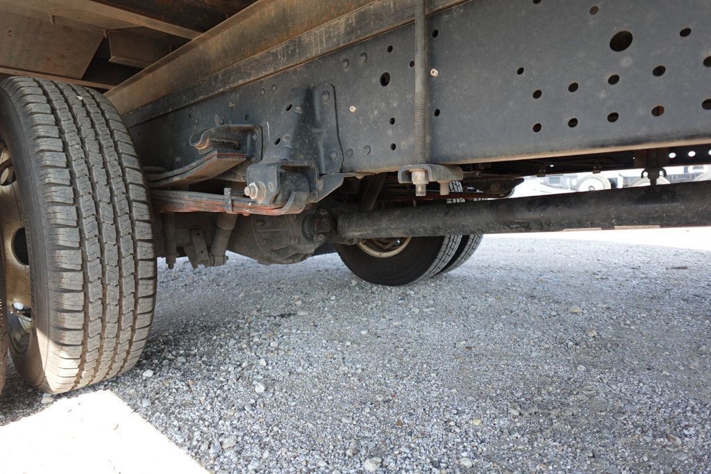 2024 Isuzu NPR HD (18ft Box w/ Lift Gate) - 22922801 - 12