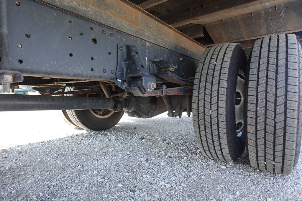 2024 Isuzu NPR HD (18ft Box w/ Lift Gate) - 22922801 - 25