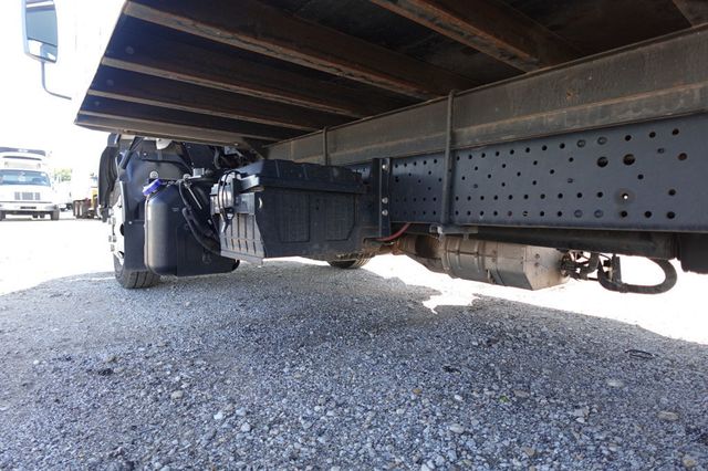 2024 Isuzu NPR HD (18ft Box w/ Lift Gate) - 22922801 - 26