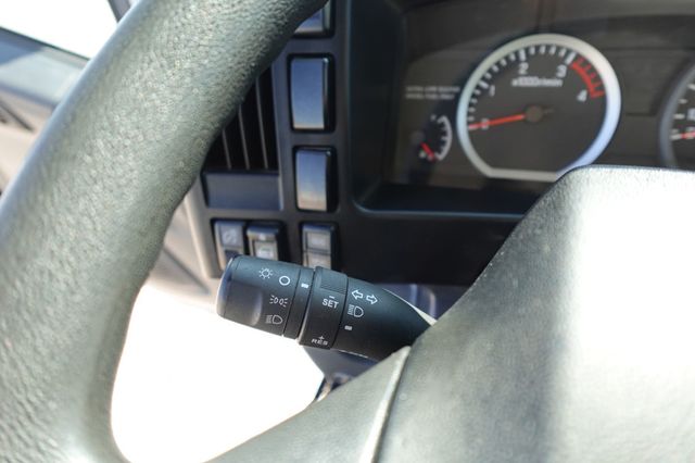 2024 Isuzu NPR HD (18ft Box w/ Lift Gate) - 22922801 - 34