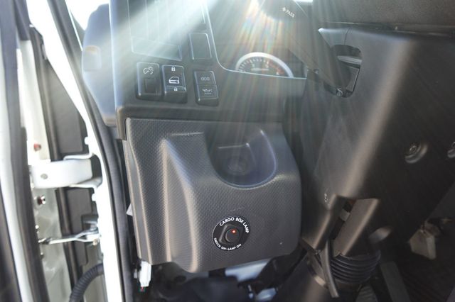 2024 Isuzu NPR HD (18ft Box w/ Lift Gate) - 22922801 - 35