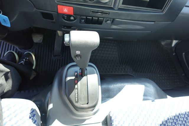 2024 Isuzu NPR HD (18ft Box w/ Lift Gate) - 22922801 - 38