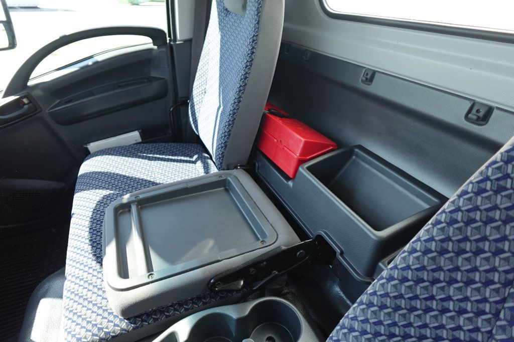 2024 Isuzu NPR HD (18ft Box w/ Lift Gate) - 22922801 - 40