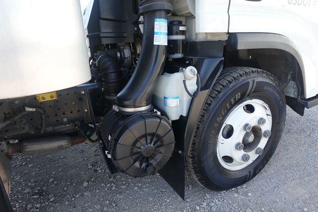 2024 Isuzu NPR HD (18ft Box w/ Lift Gate) - 22926134 - 11