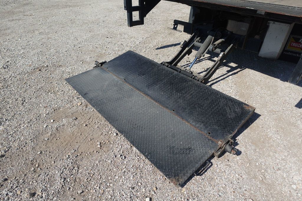 2024 Isuzu NPR HD (18ft Box w/ Lift Gate) - 22926134 - 18