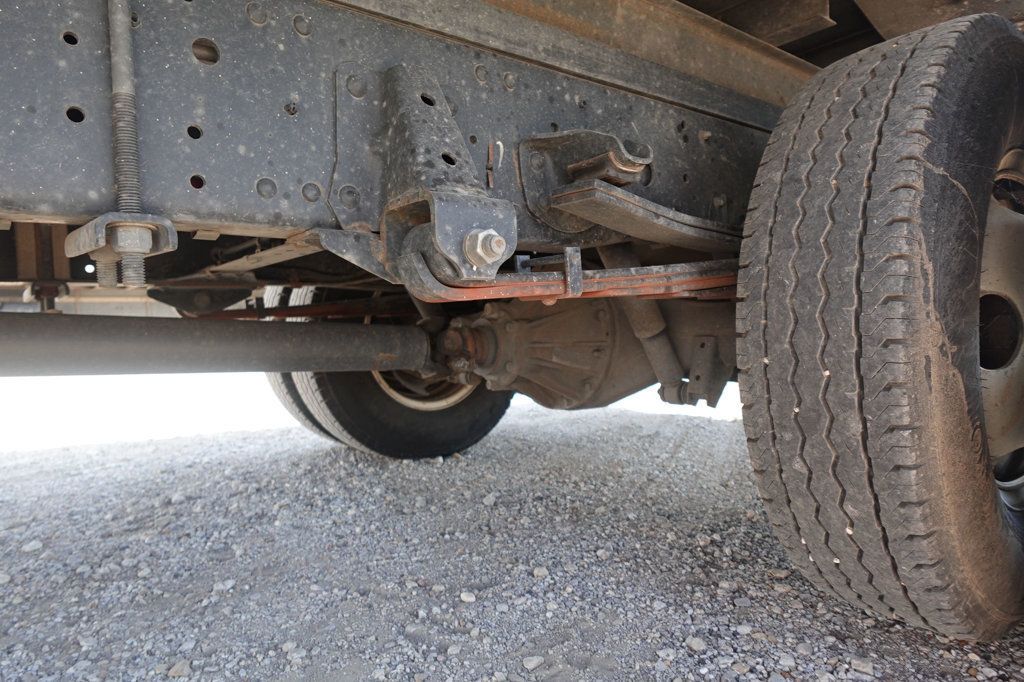 2024 Isuzu NPR HD (18ft Box w/ Lift Gate) - 22926134 - 23