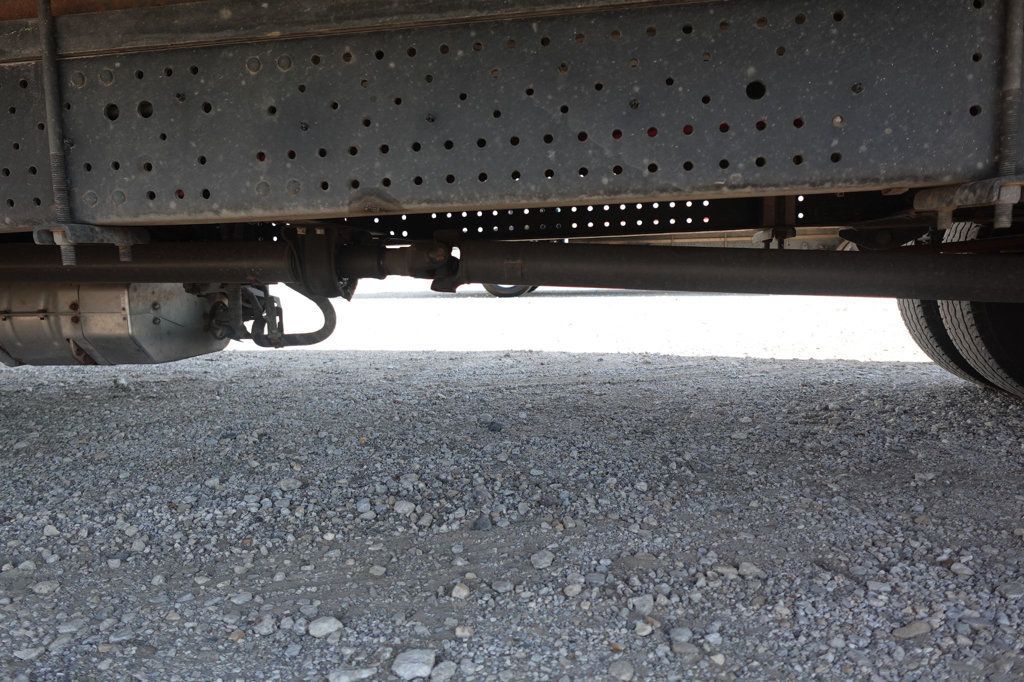 2024 Isuzu NPR HD (18ft Box w/ Lift Gate) - 22926134 - 24