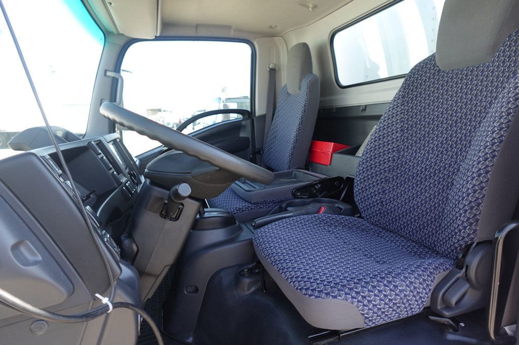 2024 Isuzu NPR HD (18ft Box w/ Lift Gate) - 22926134 - 32