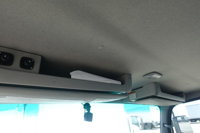 2024 Isuzu NPR HD (18ft Box w/ Lift Gate) - 22926134 - 44